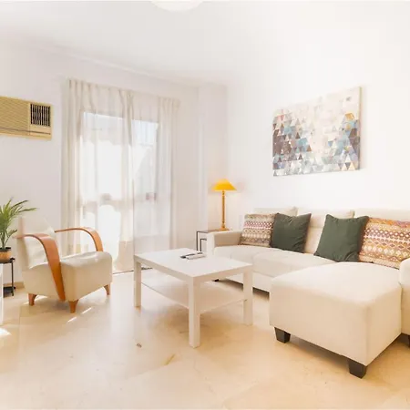 Bright Apt. Puerta Osario 3 Bedrooms 2 Bathrooms Sevilla